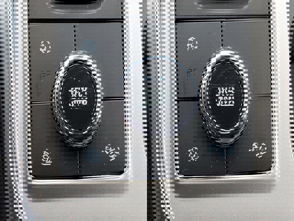 Certified 2023 Ford Explorer XLT w/ Equipment Group 202A image 21