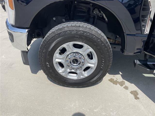Certified 2025 Ford F250 XLT w/ FX4 Off-Road Package AWD/4WD image 10