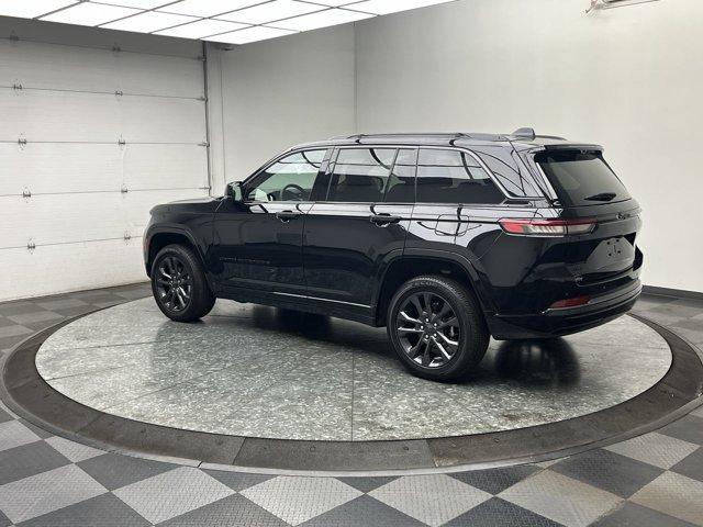 Used 2026 Jeep Grand Cherokee Limited AWD/4WD image 2