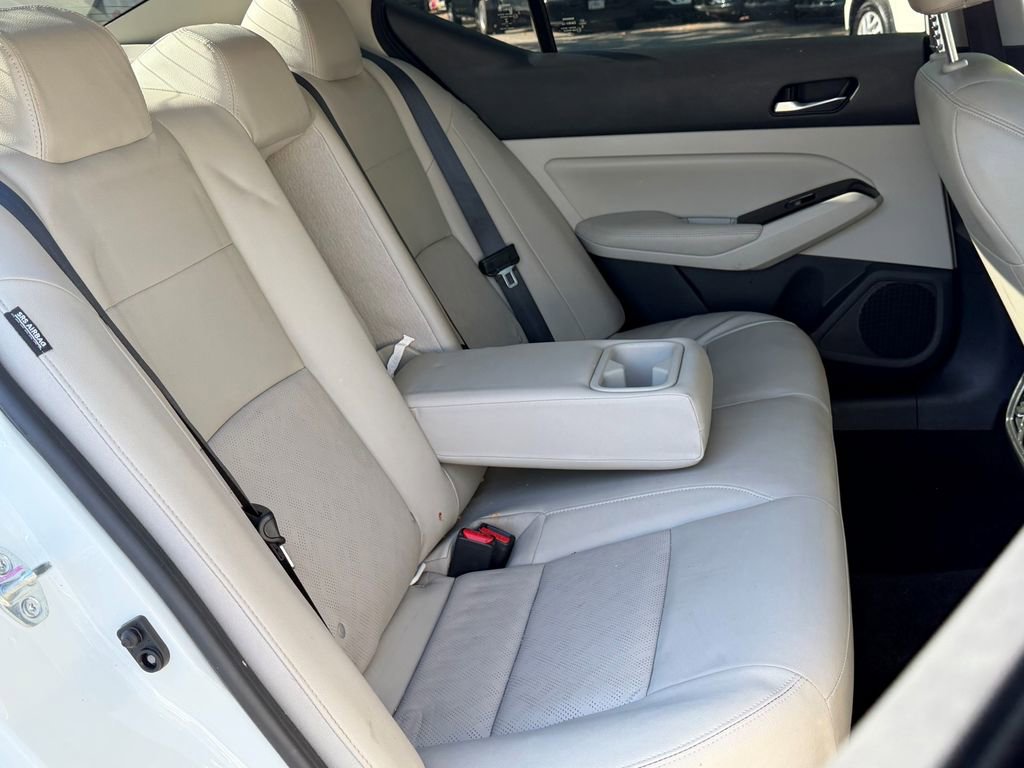 Used 2023 Nissan Altima 2.5 SL FWD image 11