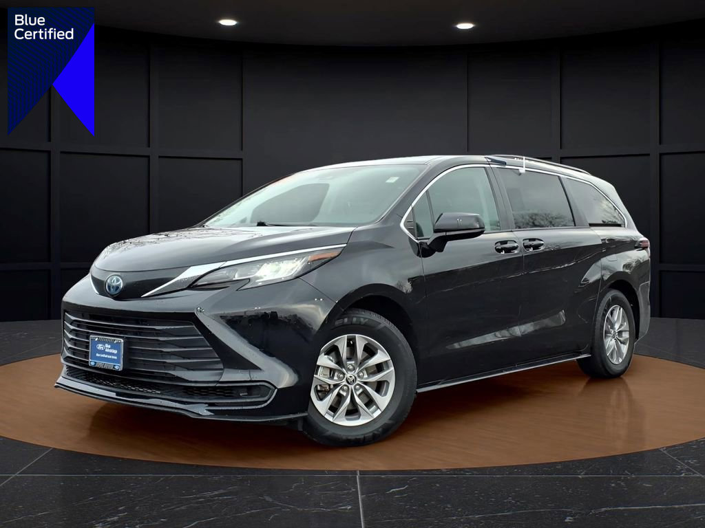 Used 2022 Toyota Sienna LE