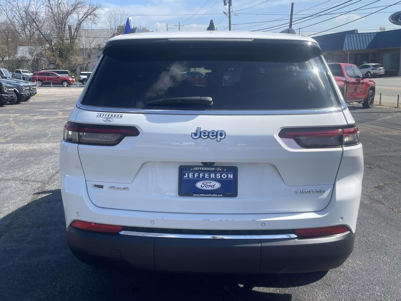 Used 2022 Jeep Grand Cherokee L Limited w/ Trailer Tow Group (B) image 4