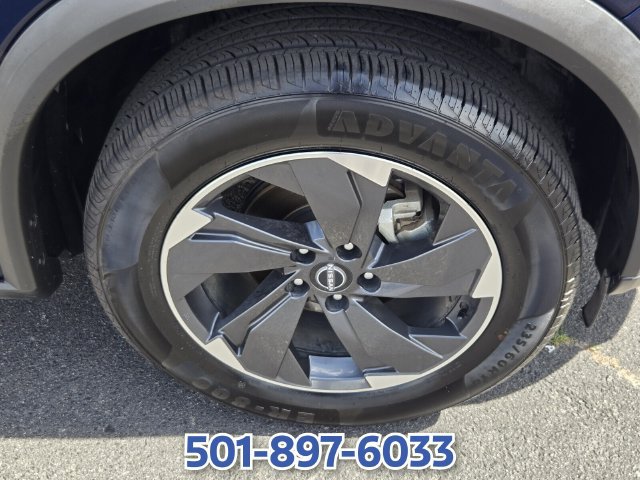 Used 2024 Nissan Rogue SV FWD image 17