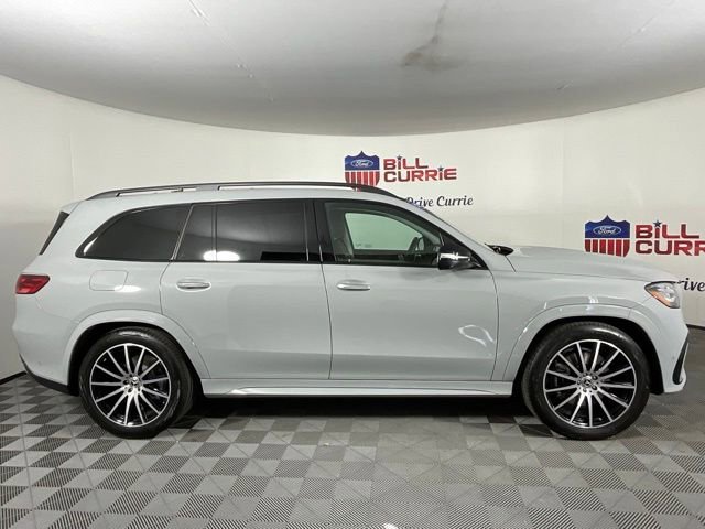 Used 2025 Mercedes-Benz GLS 450 4MATIC image 2