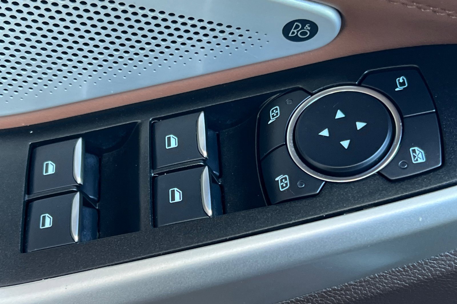 Certified 2022 Ford Explorer King Ranch w/ Technology Package image 12