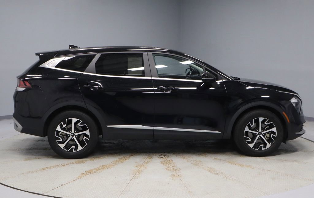 Used 2023 Kia Sportage EX image 6