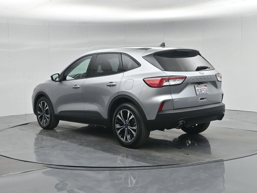 Certified 2022 Ford Escape SE w/ SE Sport Appearance Package image 17
