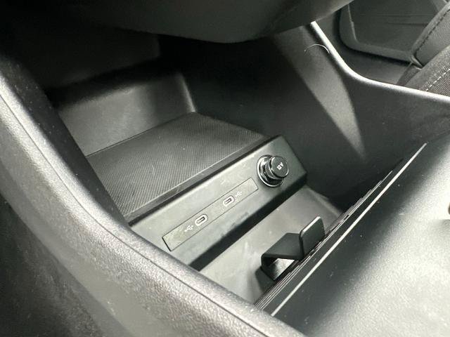 Used 2025 Audi Q4 e-tron Premium Plus AWD/4WD image 18