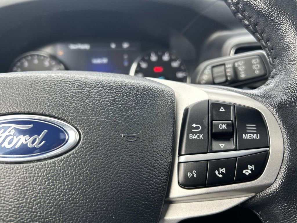 Certified 2022 Ford Explorer XLT w/ Equipment Group 202A image 25