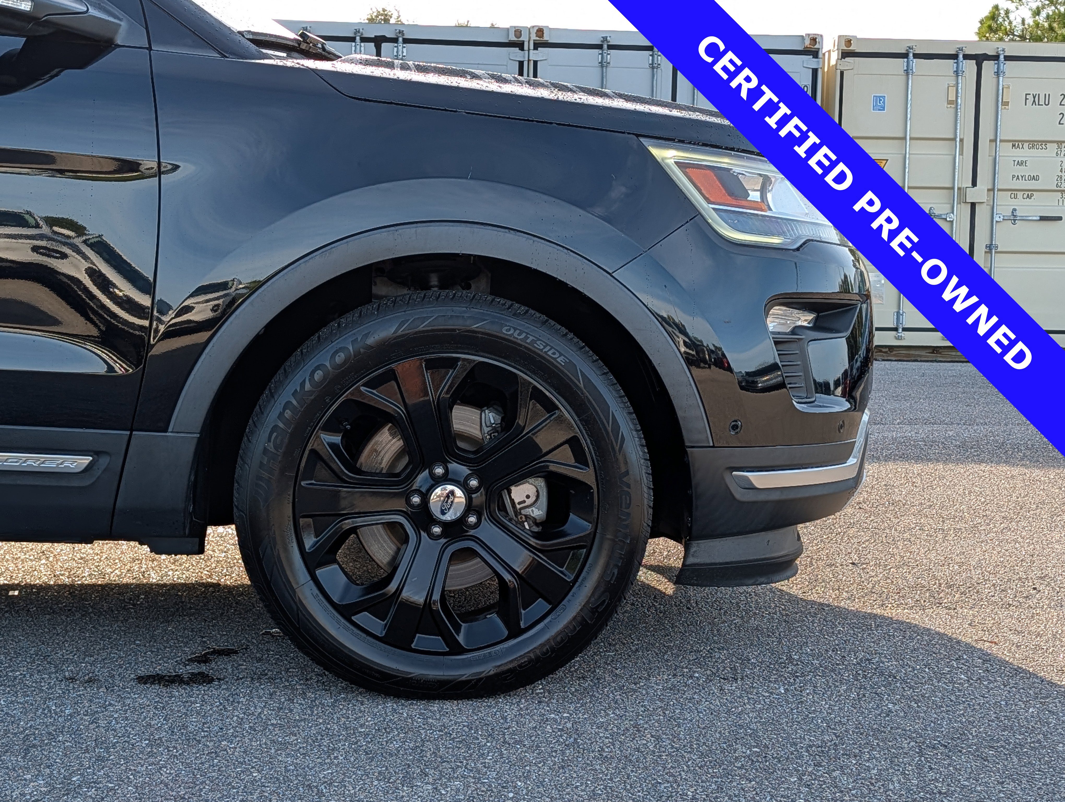 Certified 2018 Ford Explorer Platinum AWD/4WD image 11