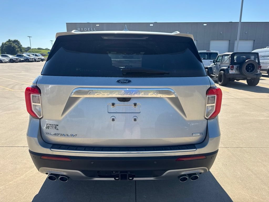 Certified 2020 Ford Explorer Platinum w/ Premium Technology Package AWD/4WD image 9
