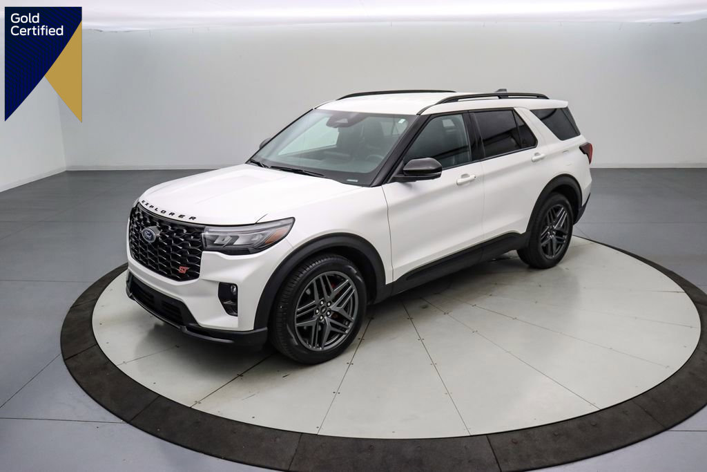 Certified 2025 Ford Explorer ST image 1