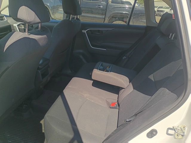 Used 2021 Toyota RAV4 LE image 25