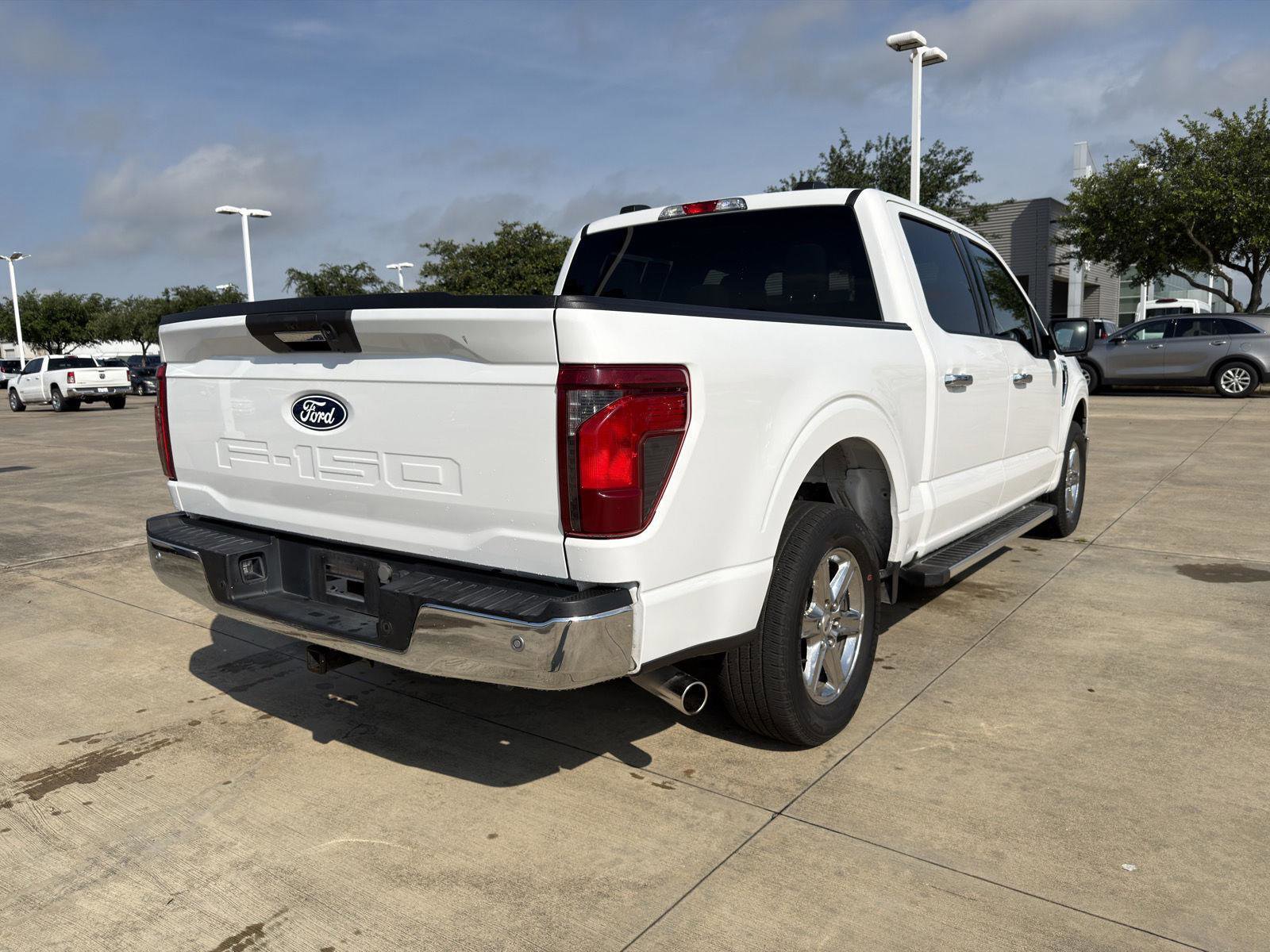 Certified 2024 Ford F150 XLT w/ Mobile Office Package RWD image 4