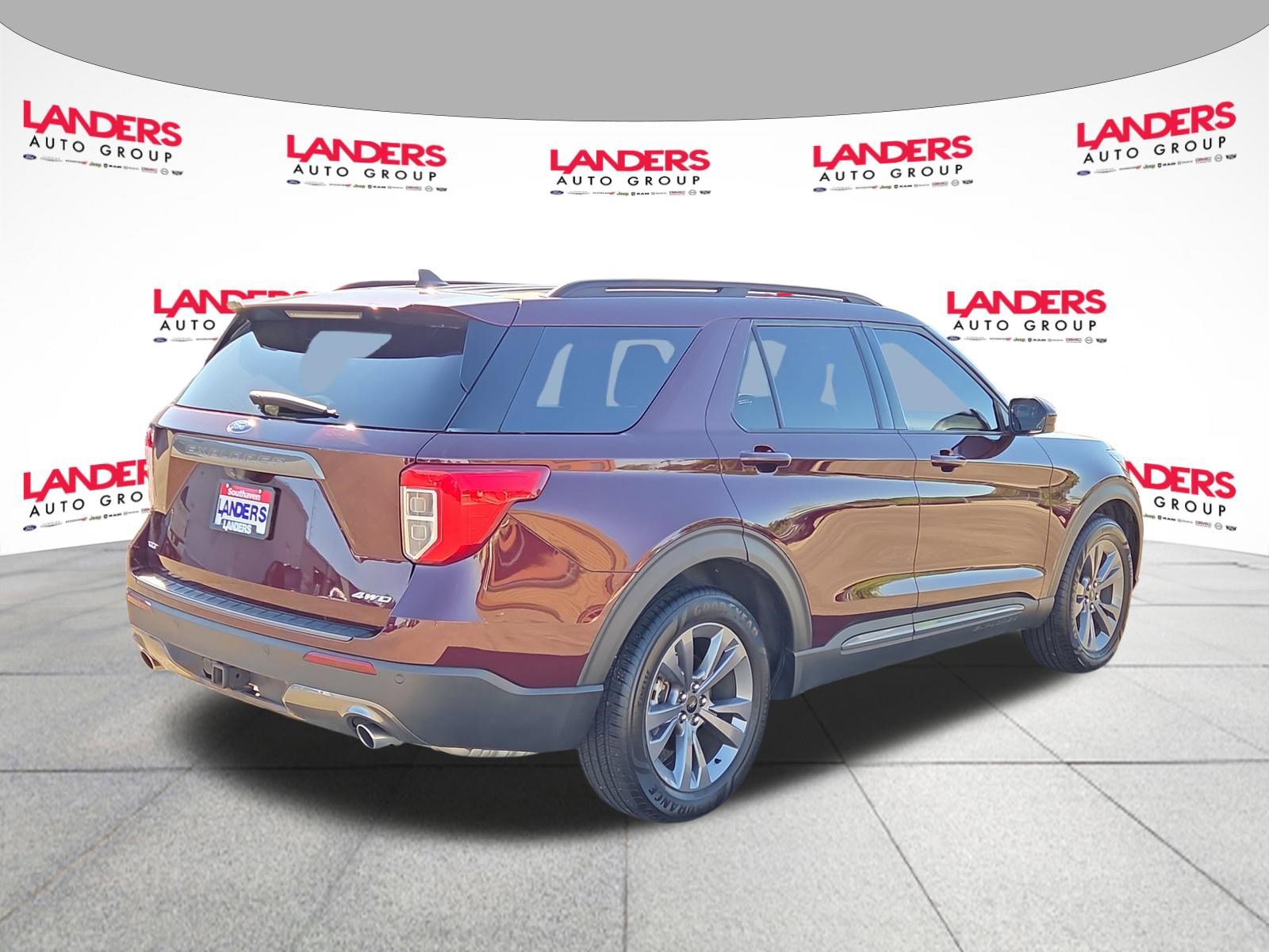 Certified 2022 Ford Explorer XLT w/ Equipment Group 202A AWD/4WD image 3