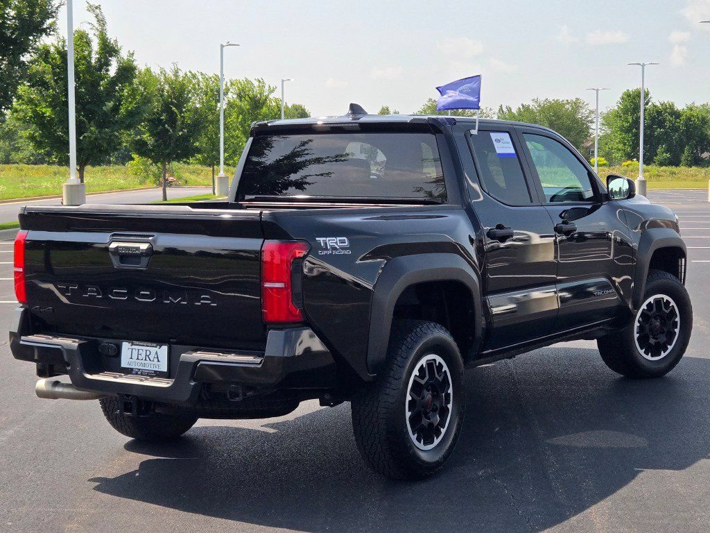 Used 2024 Toyota Tacoma TRD Off-Road AWD/4WD image 11