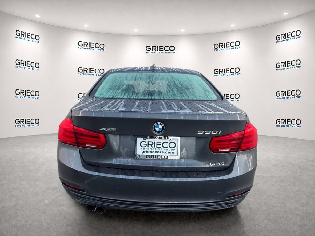 Used 2018 BMW 330i xDrive Sedan AWD/4WD image 6