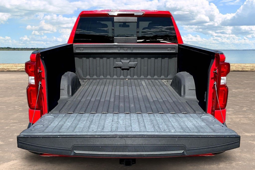 Used 2021 Chevrolet Silverado 1500 RST w/ Convenience Package II AWD/4WD image 9