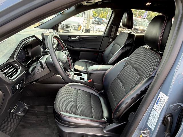 Certified 2024 Ford Escape ST-Line w/ Tech Pack #1 AWD/4WD image 6