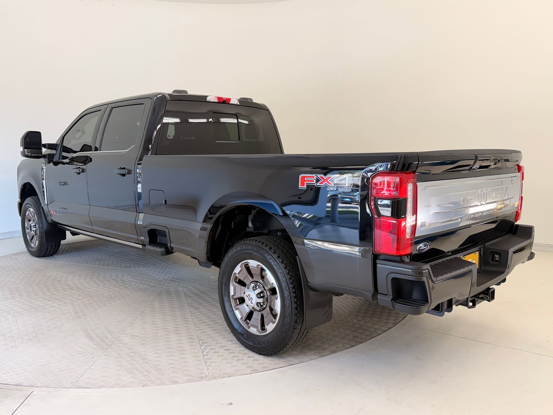Certified 2025 Ford F350 King Ranch image 3