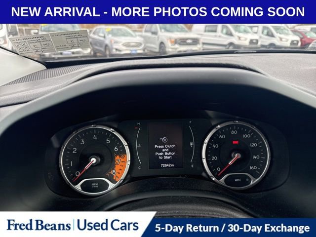 Used 2017 Jeep Renegade Altitude AWD/4WD image 12