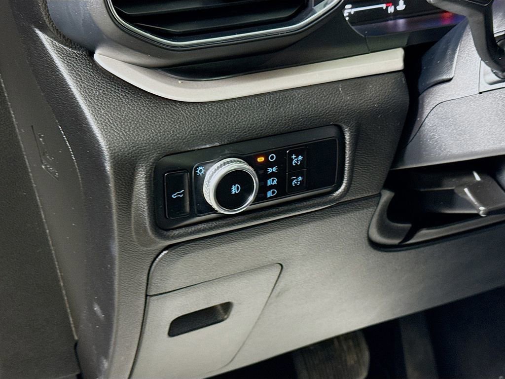 Certified 2023 Ford Explorer XLT w/ Equipment Group 202A image 15