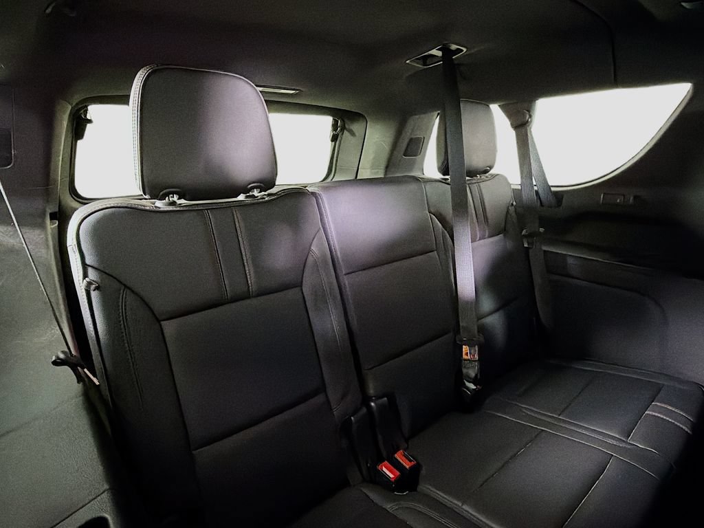 Used 2021 Chevrolet Suburban RST RWD image 30