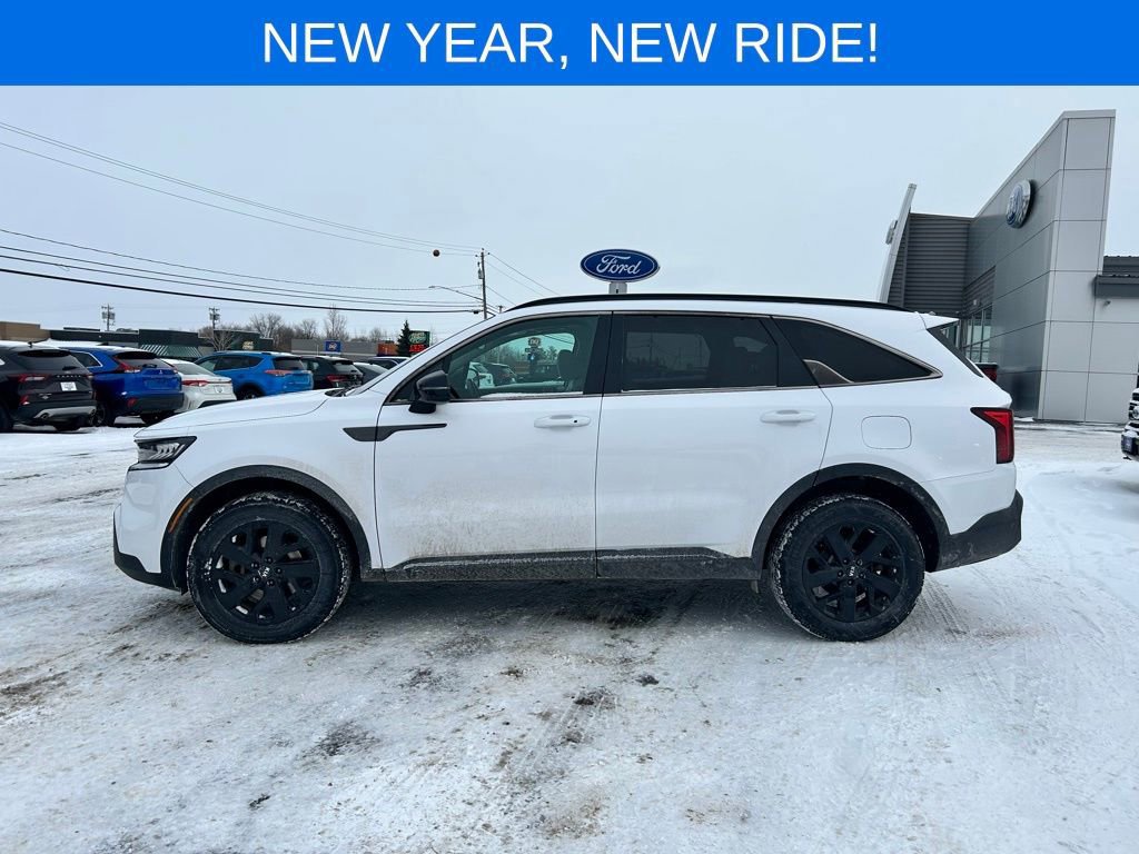 Used 2021 Kia Sorento S w/ Panoramic Sunroof Package image 3