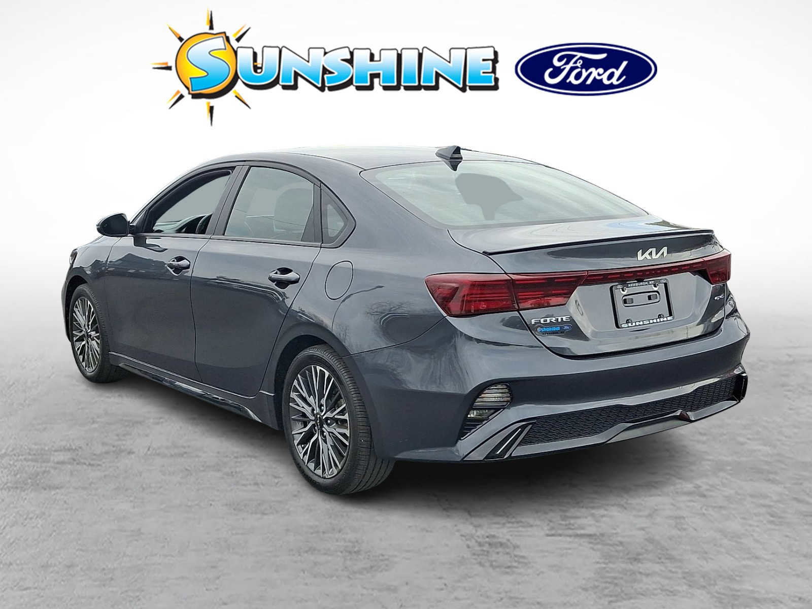 Used 2024 Kia Forte GT-Line w/ GT-Line Premium Package image 2