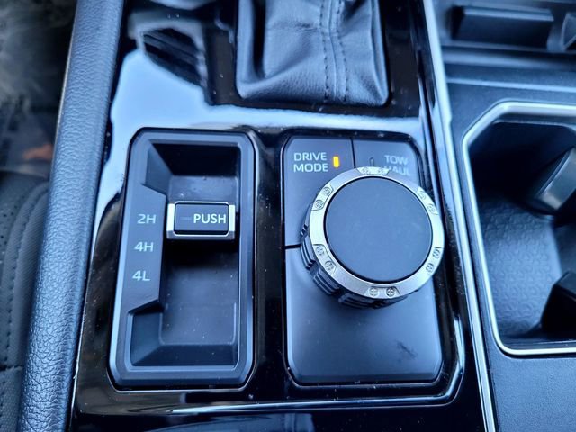 Used 2024 Toyota Tundra Limited AWD/4WD image 17