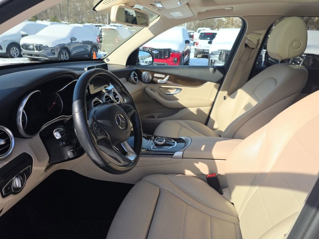 Used 2019 Mercedes-Benz GLC 300 4MATIC image 13