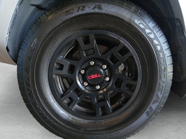 Used 2023 Toyota 4Runner SR5 Premium w/ Moonroof Package RWD image 24