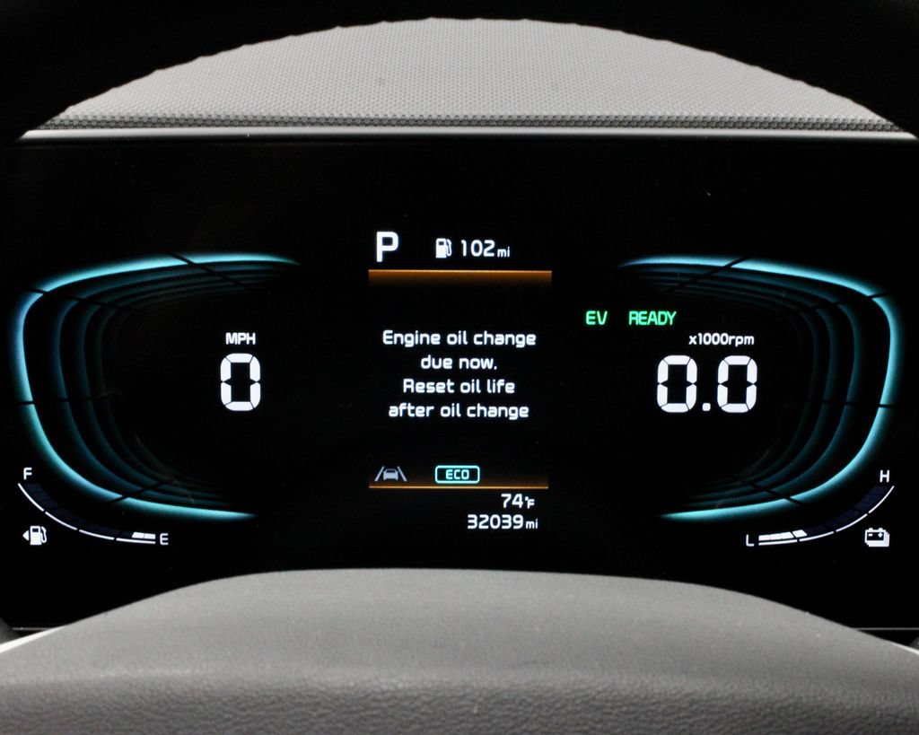 Used 2023 Kia Niro EX w/ EX Cold Weather Package FWD image 27