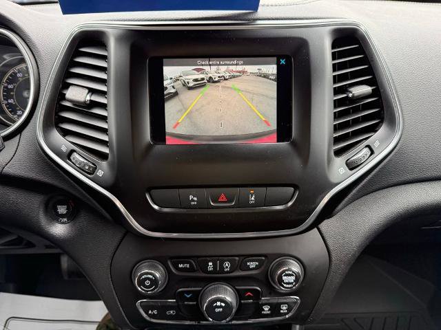 Used 2021 Jeep Cherokee Latitude Plus AWD/4WD image 20