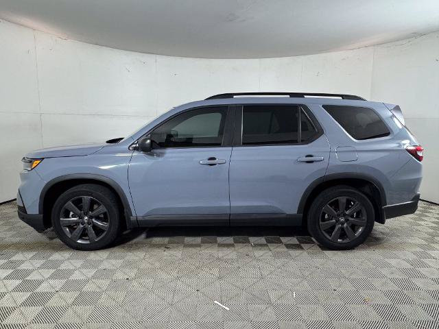 Used 2023 Honda Pilot Sport image 7