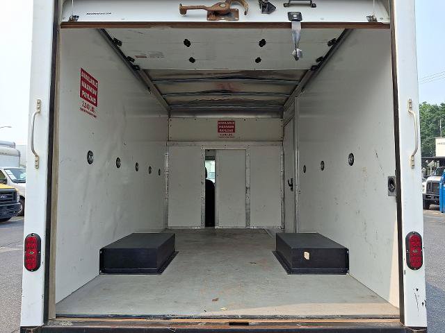 Certified 2022 Ford Transit 350 DRW RWD image 25
