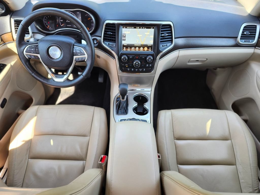 Used 2017 Jeep Grand Cherokee Limited AWD/4WD image 12