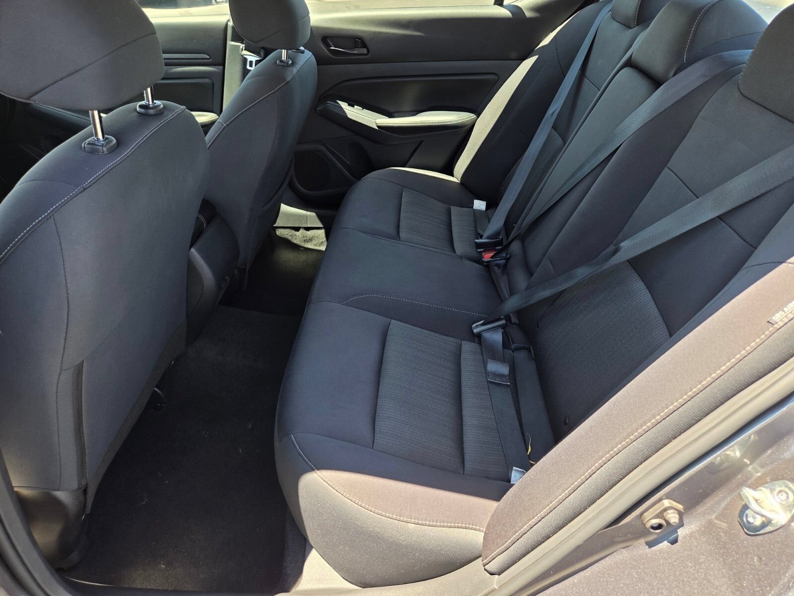 Used 2024 Nissan Altima 2.5 SV FWD image 11
