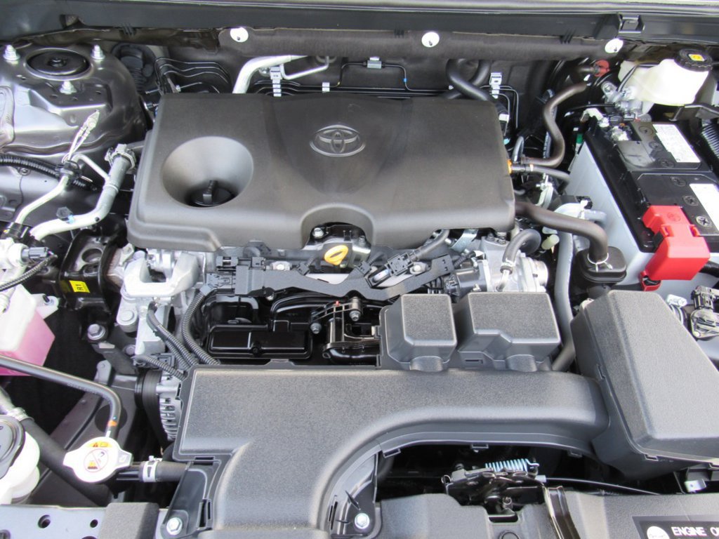 Used 2025 Toyota RAV4 XLE FWD image 12