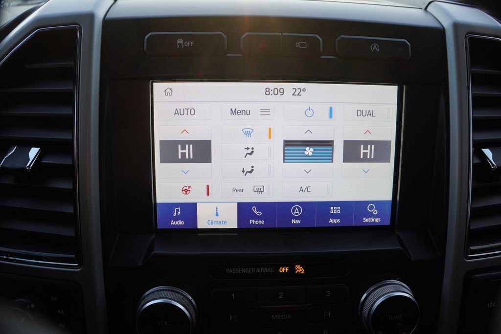 Certified 2020 Ford F150 Lariat w/ Equipment Group 502A Luxury image 25