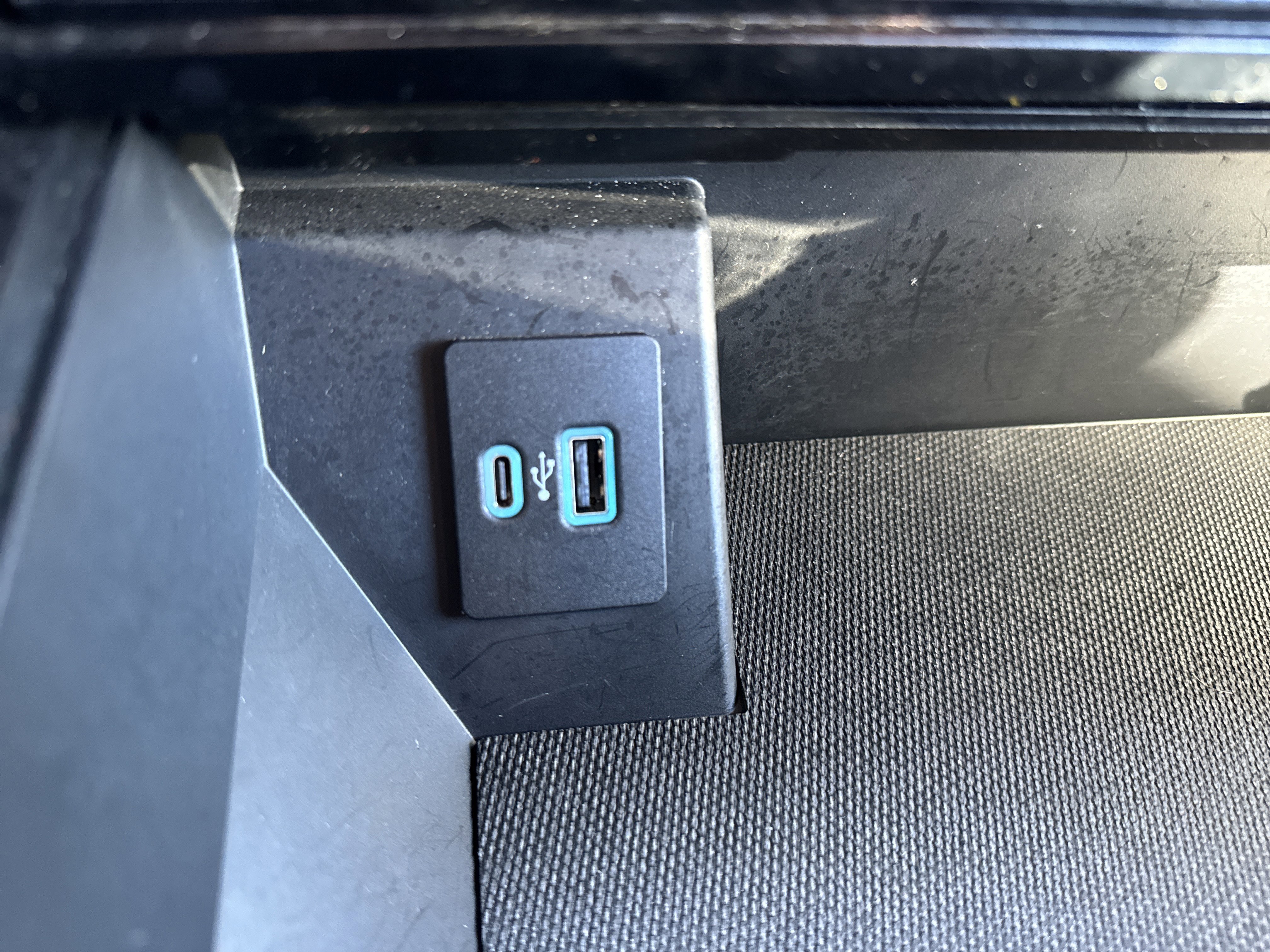 Certified 2023 Ford F150 Lariat image 25