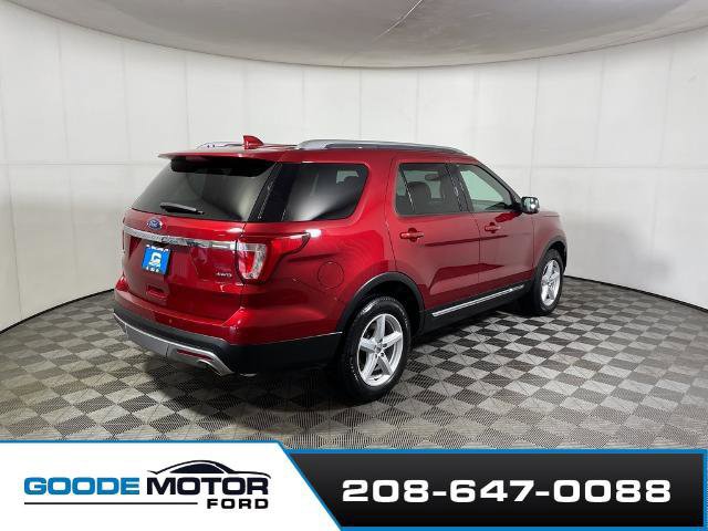 Certified 2017 Ford Explorer XLT w/ Equipment Group 202A image 4