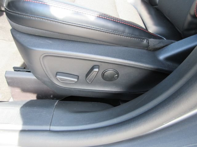 Certified 2025 Ford Escape ST-Line Select AWD/4WD image 19