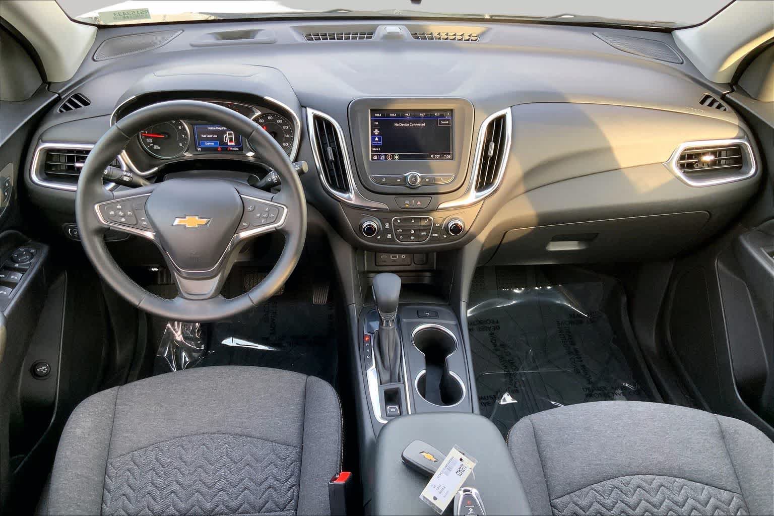 Used 2024 Chevrolet Equinox LT w/ LPO, Floor Liner Package FWD image 15