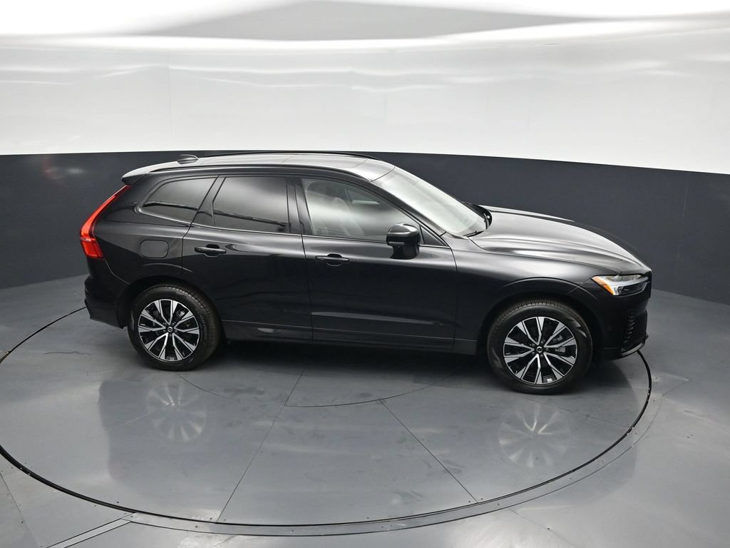 Used 2025 Volvo XC60 B5 Plus AWD/4WD image 55
