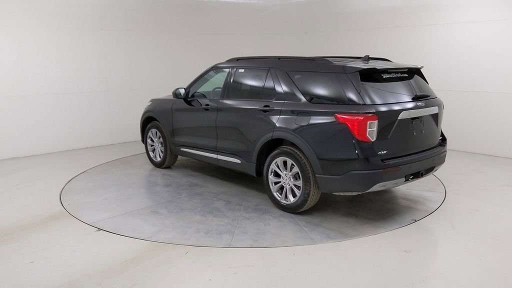 Certified 2023 Ford Explorer XLT w/ Equipment Group 202A image 18