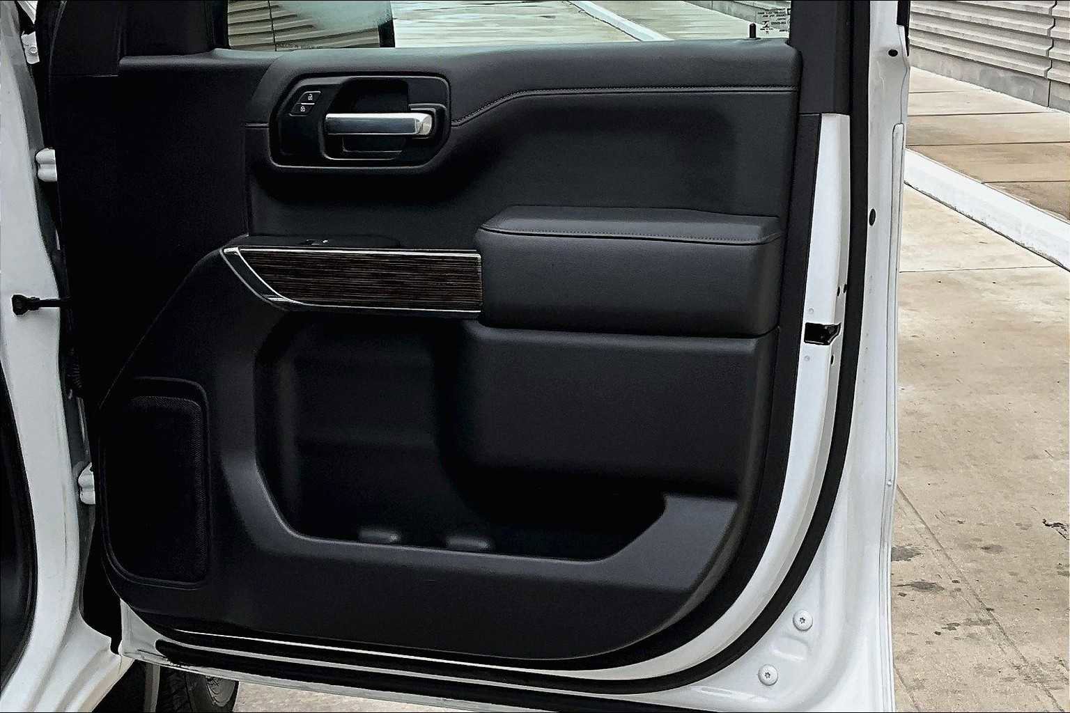 Used 2021 GMC Sierra 1500 Elevation image 21