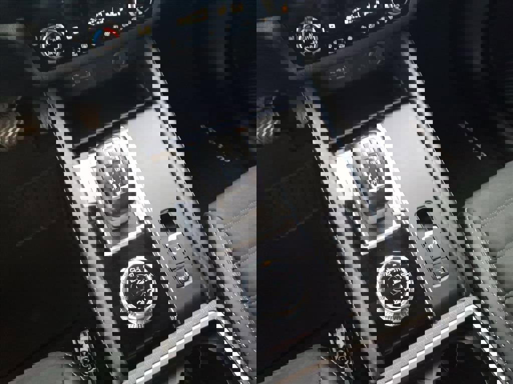 Used 2023 Mitsubishi Outlander SE image 16