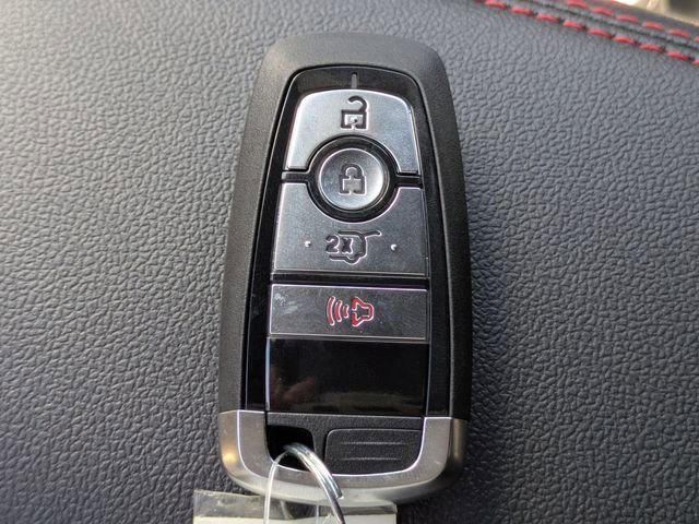 Certified 2026 Ford Escape ST-Line w/ Tech Pack #1 FWD image 27