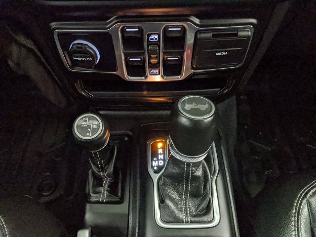 Used 2022 Jeep Wrangler Unlimited Sahara AWD/4WD image 9